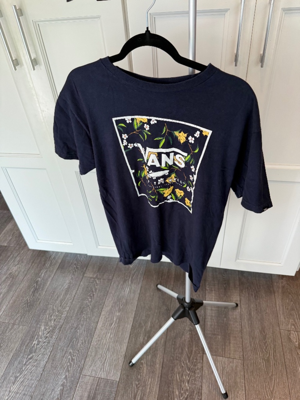Vans Floral Logo T Shirt Men's Medium Navy Blue Graphic Skate Tee